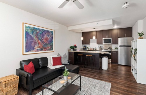 Overland Park Apartment | Autumn Seas 1 King BR Free parking Wi-Fi and Gym access Peaceful and Comfortable