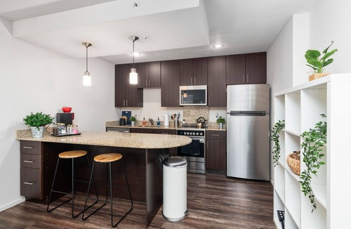 Overland Park Apartment | Autumn Seas 1 King BR Free parking Wi-Fi and Gym access Peaceful and Comfortable