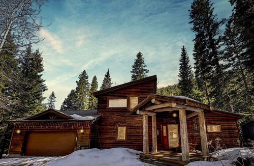 Downieville-Lawson-Dumont Cabin | Awesome 2-bedroom cabin in delightful Dumont perfect for relaxing stays