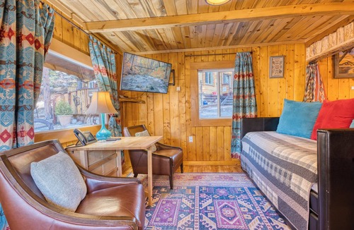 Estes Park Cabin | Aztec Inspired Cabin - Mountain Views, Trailside Retreat