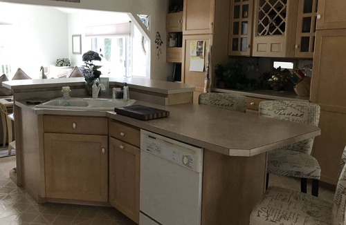 Appleton House | Backyard Paradise Appleton WI>Sleeps 6 to 8, 4 bedrms, 3 bath,25 minutes from GB