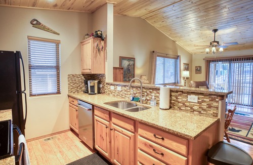 Show Low Cabin | Bear Haven! 2 Bedroom Show Low Cabin!