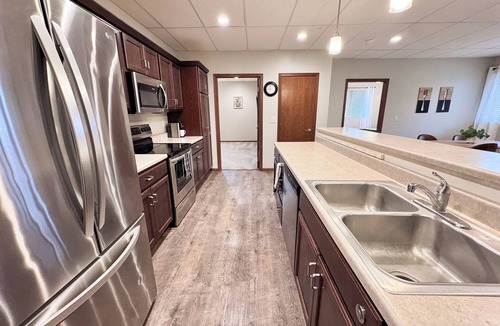 Beatrice House | Beatrice Beauty - Remodeled 2 bed 2 bath in quiet neighborhood