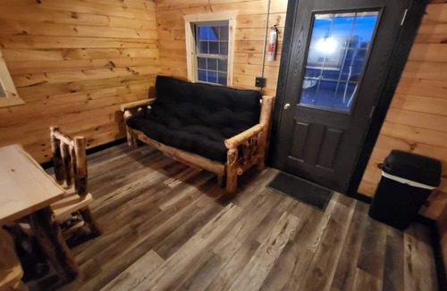 Ray County Cabin | Beautiful 1-bedroom Cabin #2 with AC overlooking swim pond