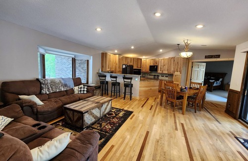 Hackensack House | Beautiful And Private Lake Home On Birch Lake