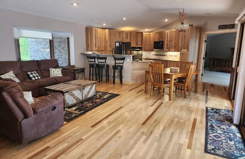 Hackensack House | Beautiful And Private Lake Home On Birch Lake