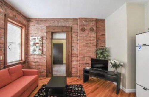 River Market Apartment | Beautiful Downtown Loft