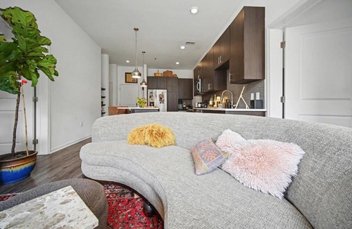 Overland Park Apartment | Beautiful Luxury Condo in the Heart of Overland Park