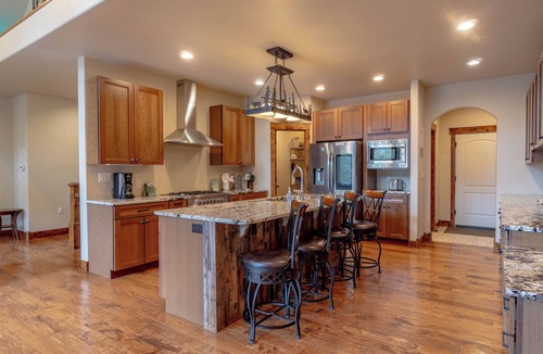 Estes Park House | Beautiful New Home with Views of Castle Mountain - 3510