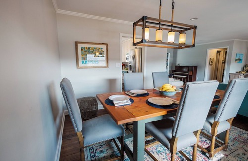 Westwood Hills House | Beautiful Newly Renovated 4BR/3BA- Home Base for World Cup!