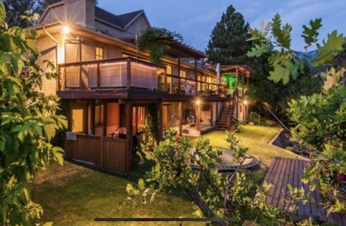 Bountiful House | Beautiful, Private 3 Bedroom/3 Bath on Canyon