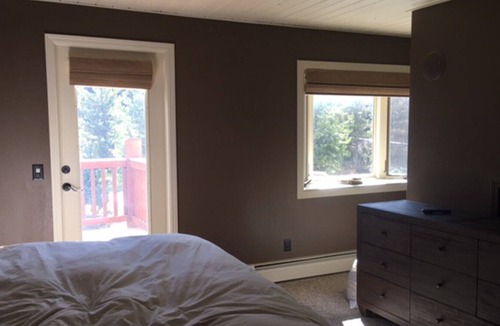 Summit Cove House | Beautiful Remodel retreat in forest, minutes to Keystone and Breckenridge