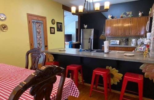 Hoxie Bed & Breakfast | Beautiful Victorian in rural northwest Kansas