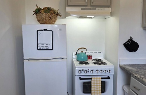 Downtown Apartment | Beautifully Renovated 1 Bed, 1 Bath, Pet-Friendly Apt, 2 Blks From State Capitol