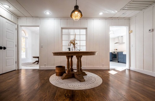 Lyndon House | Beautifully renovated 3,800 sq ft house between 2 federal lakes