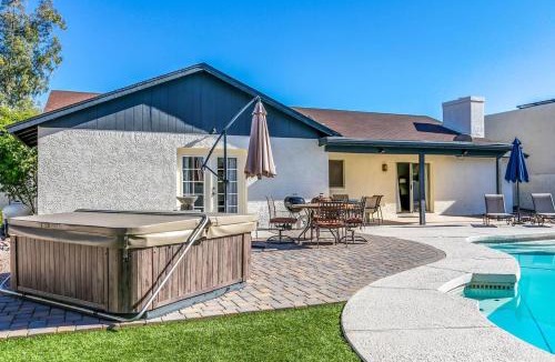 Honeyridge Manor House | Bell Villa - Resort Living - Pool - Location - Events