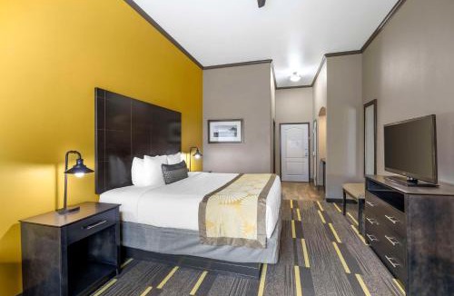 Garden City Hotel | Best Western Plus Emerald Inn & Suites