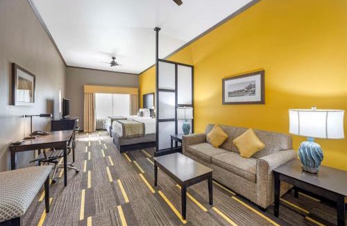 Garden City Hotel | Best Western Plus Emerald Inn & Suites