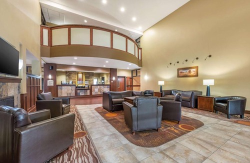 Grand Island Hotel | Best Western Plus Grand Island Inn and Suites
