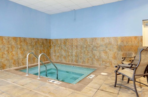Kearney Hotel | Best Western Plus Mid Nebraska Inn & Suites