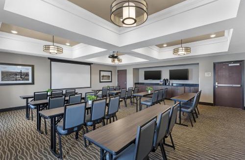 Fort Morgan Hotel | Best Western Plus Overland Inn