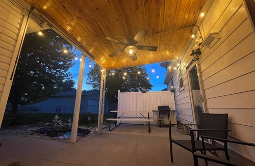 Hastings Cottage | Blue Door Cottage on Webster