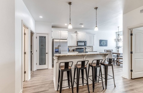 South Oklahoma City House | Blue Haven Home - Sleeps 12