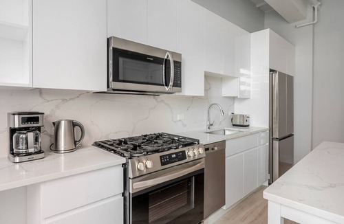 Downtown Chicago Apartment | Blueground | The Loop, elevator, nr Willis Tower