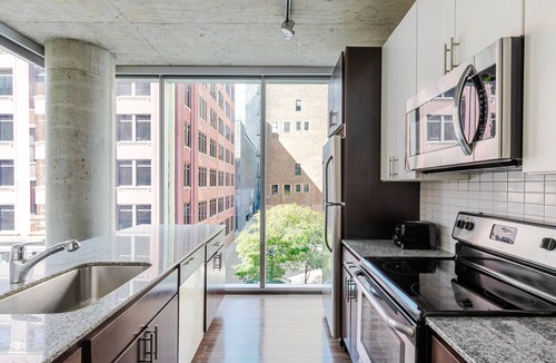 West Loop Gate Apartment | Blueground | West Loop Gate, pool, nr Union Station