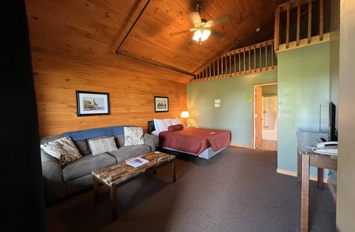Plattsburgh Hotel | Bluff Point Golf Resort