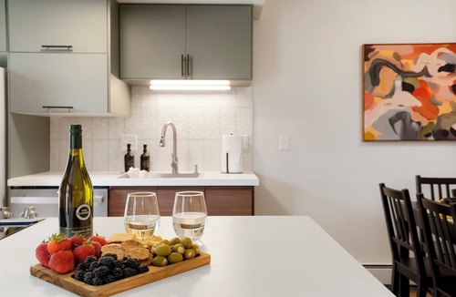 East Boulder Condo | Boulder Retreat w/Pool & Mountain Views