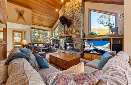 Boulder Ridge House | Boulder Ridge Lodge: Huge Ski-In Home w/20 Beds