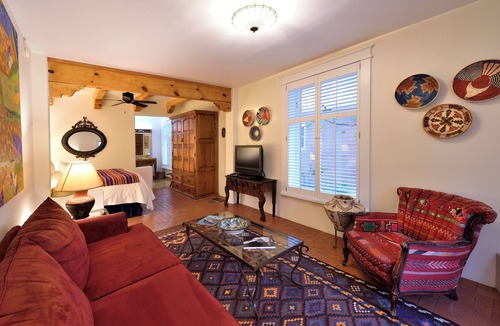 South Capitol Bed & Breakfast | BOUTIQUE HOTEL - King deluxe Suite 1/2 mi. from Santa Fe Plaza