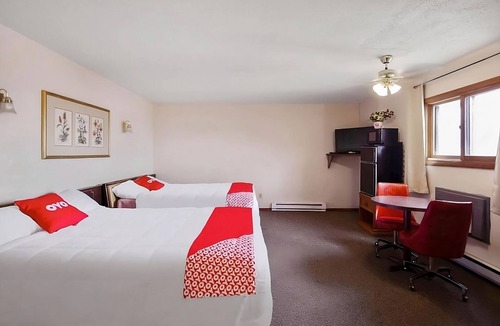 Cheyenne Wells House | Breath of Fresh Air! 2 Convenient Units, Pets Allowed, Free Parking