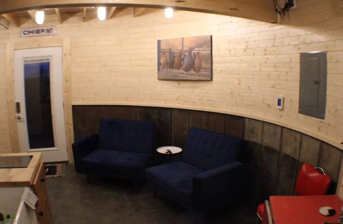 Arnold House | Brent & Jean's Grain Bin Inn Barn