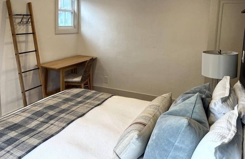 Highlands House | Bright & Beautiful Single Family in the Highlands!
