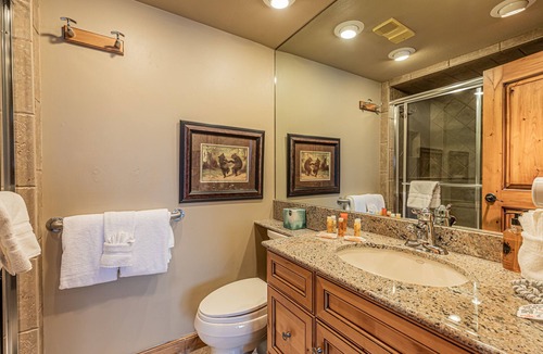 Steamboat Springs Condo | Bronze Tree 501 | Ski-In Condo with Panoramic Views and Indoor Pool