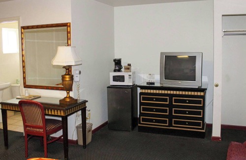 Junction City Hotel | Budget Host Golden Wheat Motel