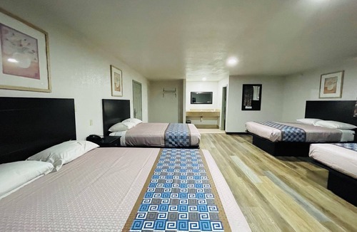 Ada Hotel | Budget Inn