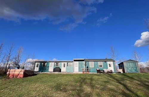 Champlain Cabin | CABIN #3 ON THE GREAT CHAZY RIVER -All water activities included!