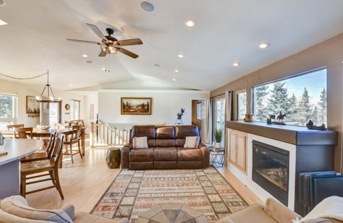 Indian Mountain House | Cabin on 13 acres w Pool Table & Jacuzzi Tub