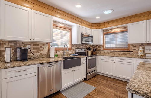 Grand Junction House | Cabin: Private Pool, Luxury Log Home