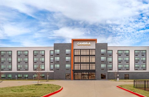 Euless Hotel | Cambria Hotel Euless - DFW Airport South