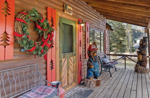 Red River Cabin | "Camp Griffin on The River" 5 * Cabin In The Woods-Riverfront-Fireplace-Pool Table
