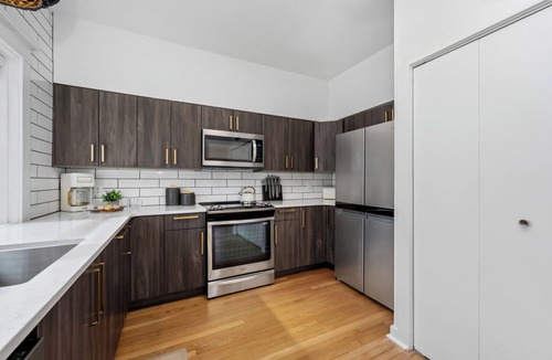 University Park House | Campus Corner Retreat | 2 King Beds + Dog-Friendly
