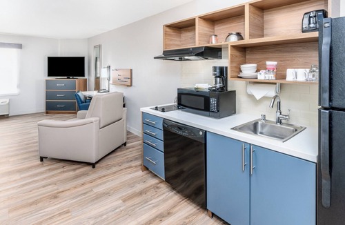 Brighton Hotel | Candlewood Suites Denver Northeast - Brighton by IHG