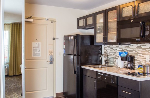 Thornton Hotel | Candlewood Suites Denver North - Thornton by IHG