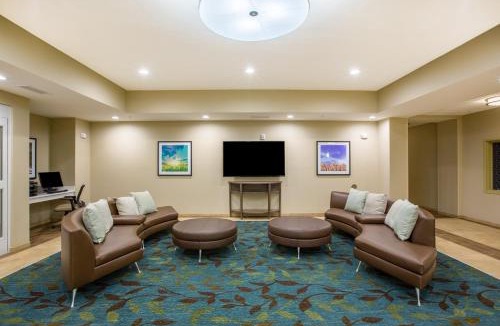 Millard Hotel | Candlewood Suites - Omaha Millard Area by IHG