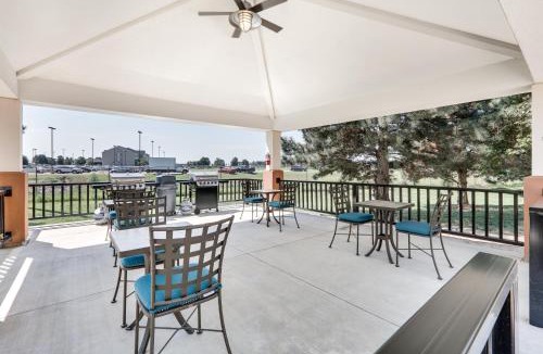 Salina Hotel | Candlewood Suites Salina by IHG