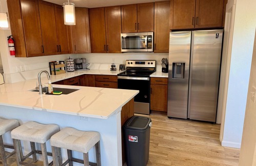 Castle Rock House | Cantril House - King Beds - Downtown Castle Rock